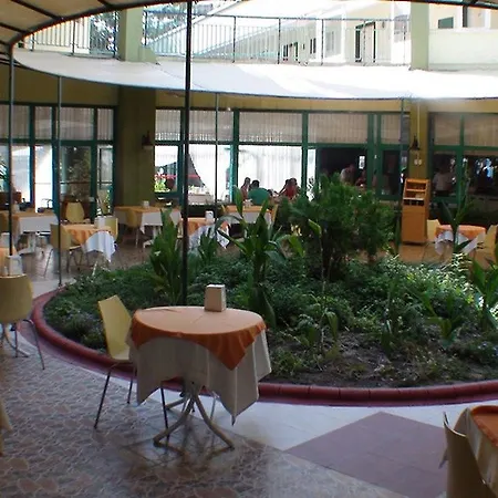 Hotel Gold Safran 4*